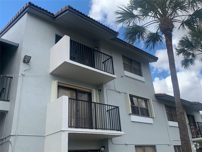 Building Photo - 7215 NW 179th St Unit 206 Rental