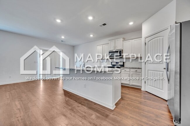 Photo - 1027 Park View Dr