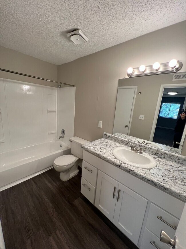 Photo - Gleneagle Apartment Homes