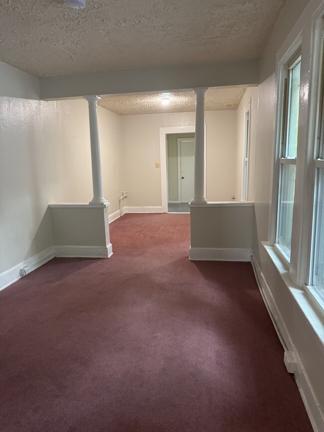 Living room - 2216 16th St SE