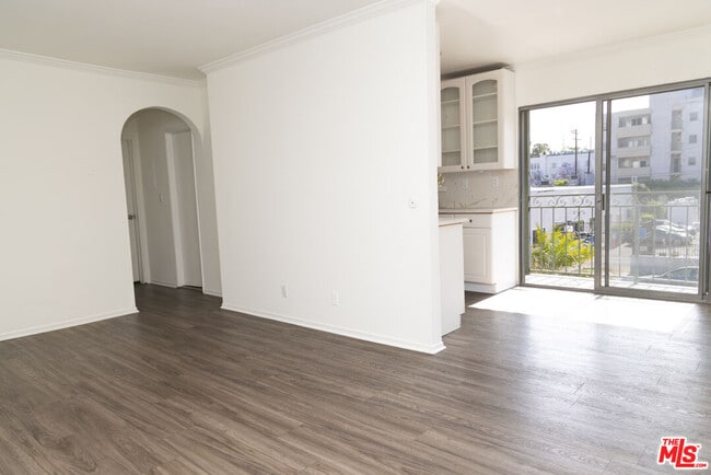 Photo - 1112 N Olive Dr Unidad 5 Rental