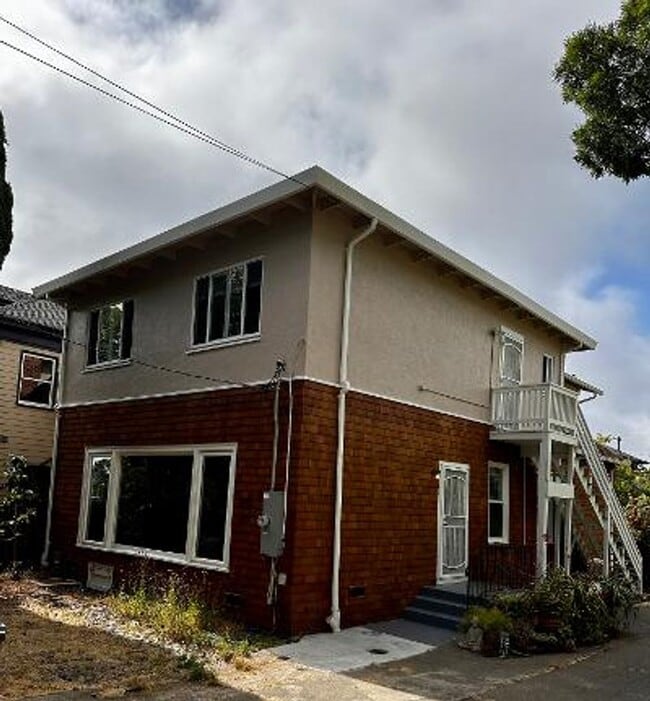 Building Photo - Beautiful Remodeled Berkeley 3 Bedroom Dup... Rental