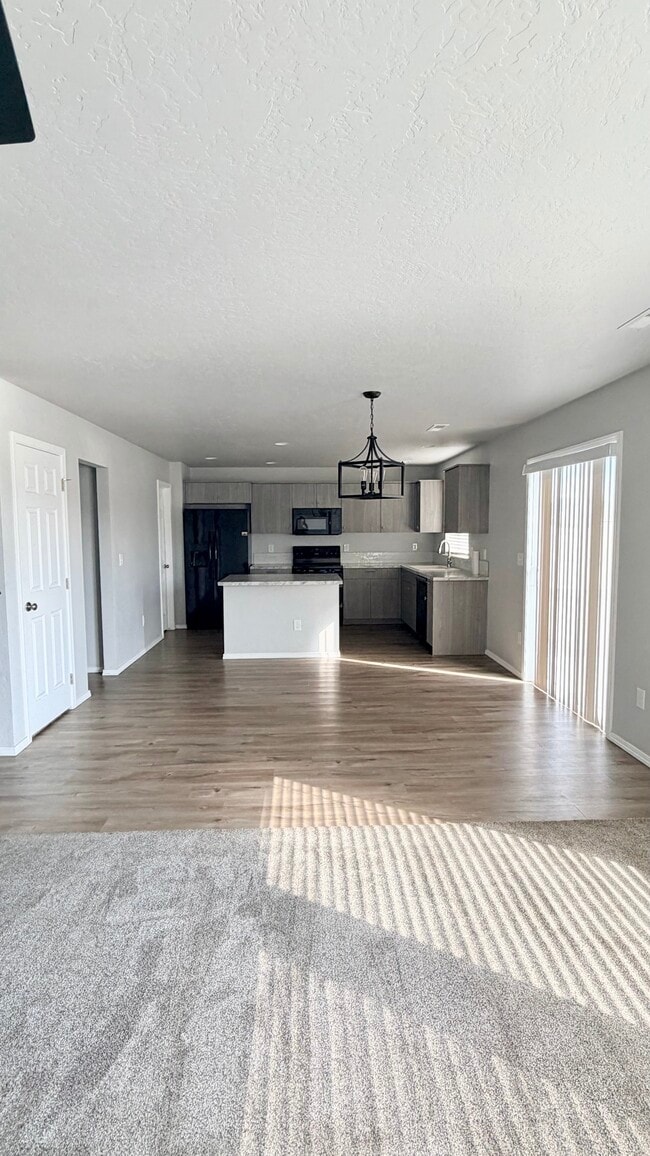 Photo - 12727 Towhee St