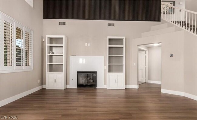 Photo - 264 Pointe Ranier Ave