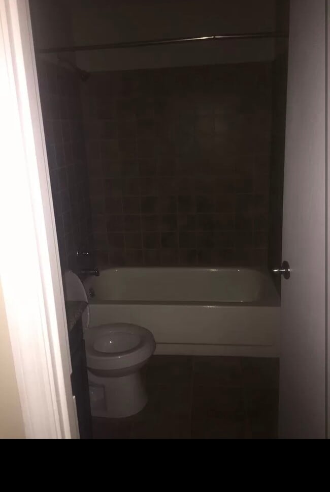 Photo - 1462 Hartwood Dr