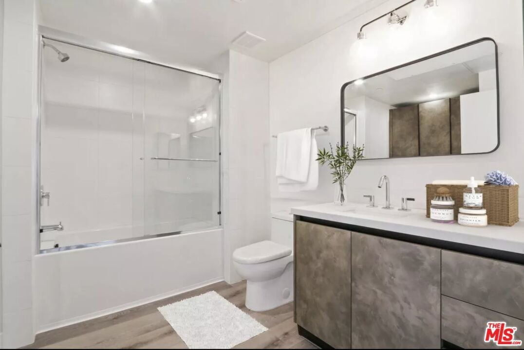 Photo - 919 S Harvard Blvd Unit 405