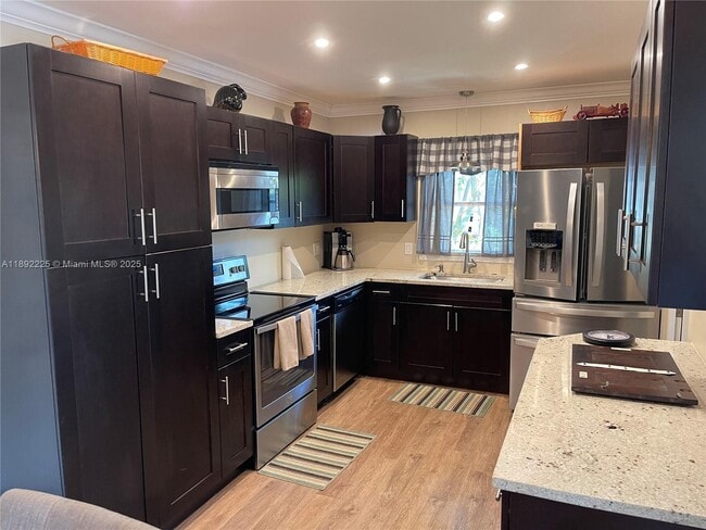 Photo - 419 S C St