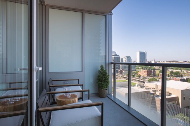 Photo - 202 W Hill St