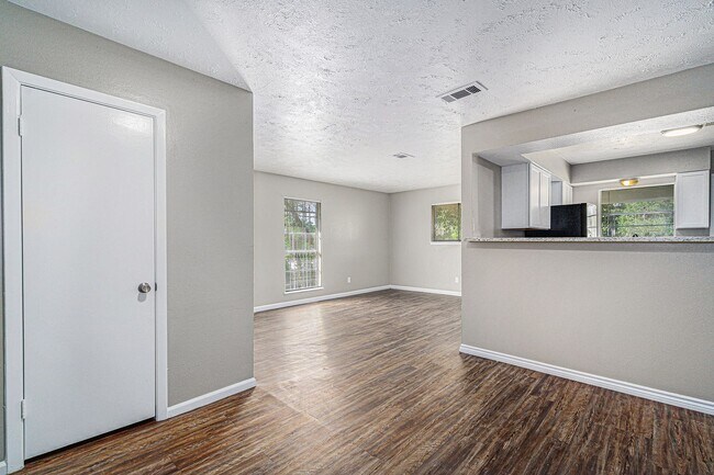 Photo - Spacious 2 bedroom apartment in Conroe