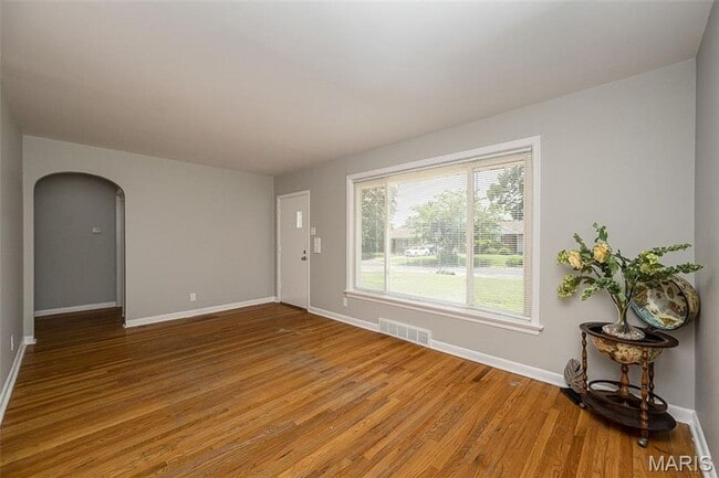 Photo - 1225 Newark Dr