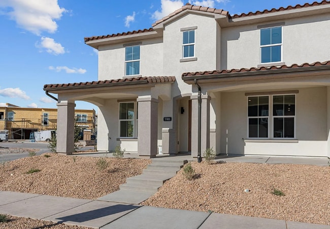 Building Photo - Stunning 3 Bedroom, 2.5 Bathroom in Beautiful Desert Color Community