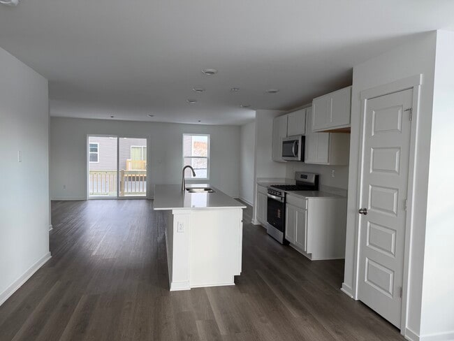 Photo - 1413 Oakfield Ln
