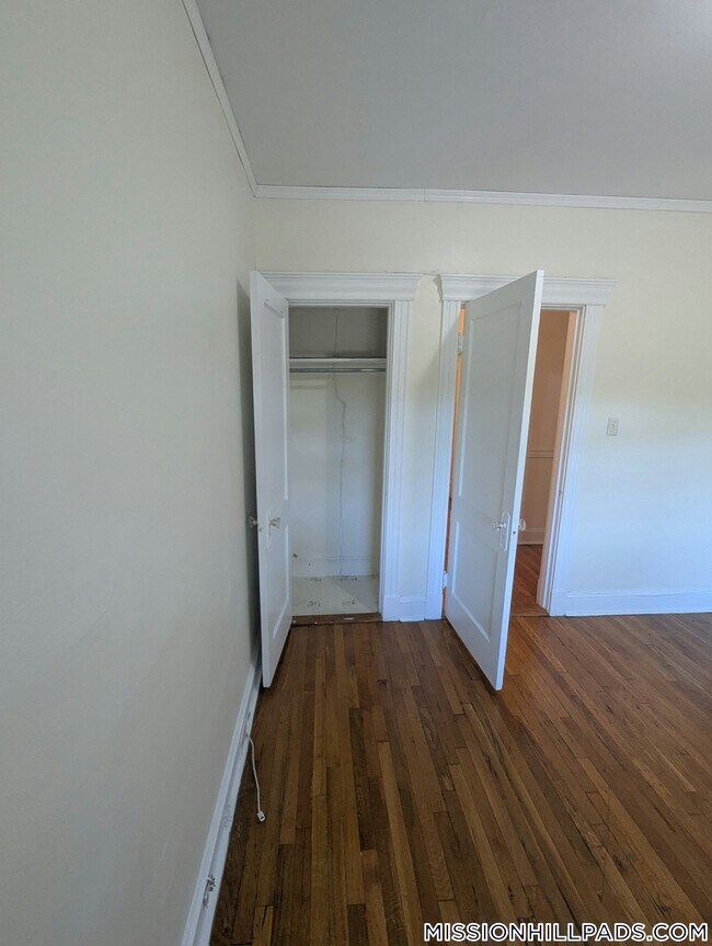 Photo - 360 Riverway Unidad 17