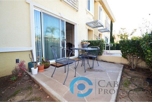 Photo - 4093 First Ave. Unidad #1
