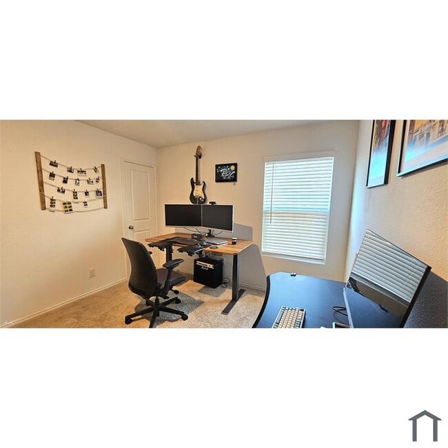 Photo - 2704 Slatewood Dr