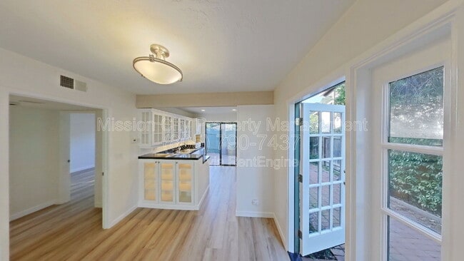 Photo - 1932 N Jameson Ln