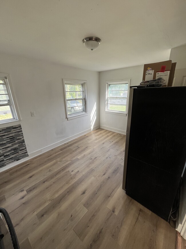 Photo - 828 E 35th Pl