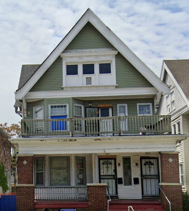 Building Photo - 2445 N 39th St Unit 2447N