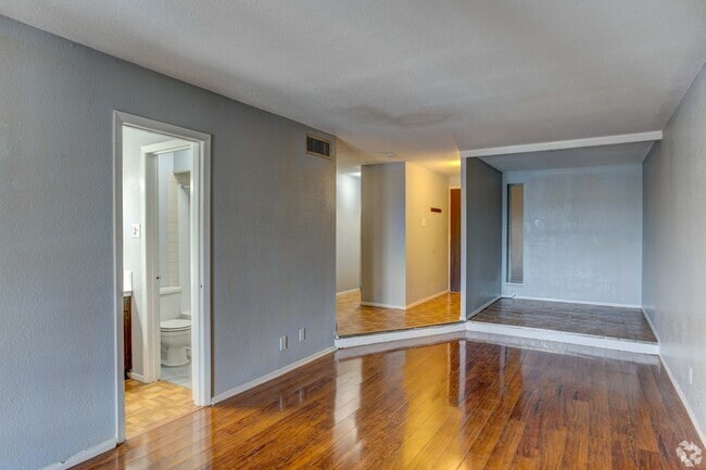 Studio - 500SF