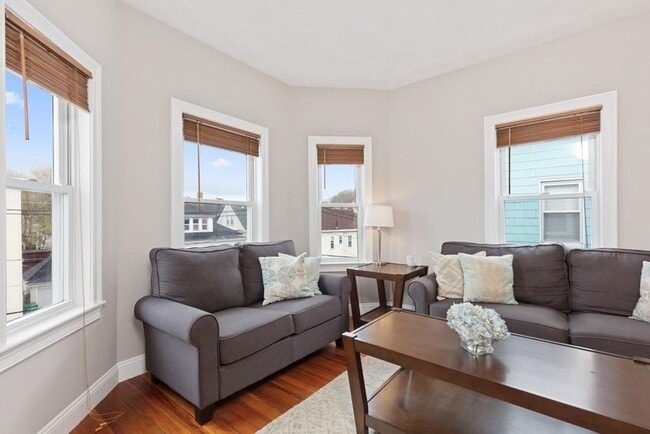 Photo - 169 Sheridan Ave Unit 3