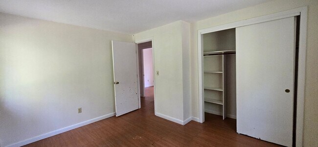 Photo - 206-208-208 Higgins Crowell Rd Unidad 208 Higgins Crowell Road