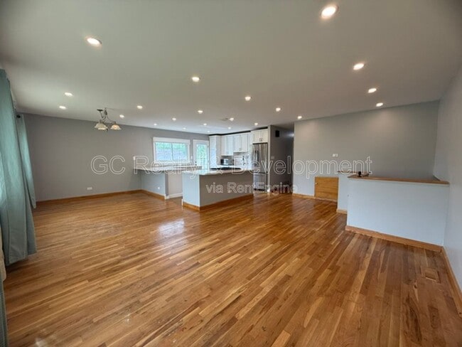 Photo - 1645 Highland Blvd