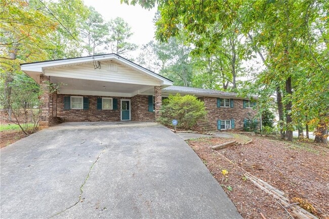 Building Photo - 3908 Bellair Dr