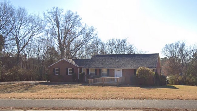Building Photo - 5213 Pleasant Ridge Rd