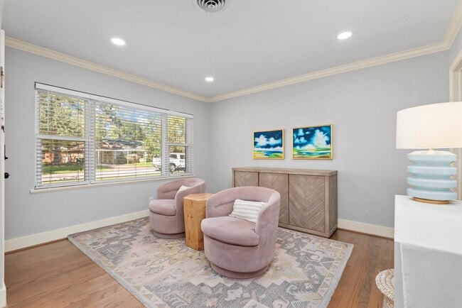Photo - 2023 Woodcrest Dr