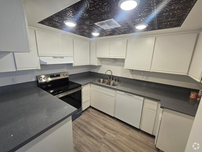 Building Photo - 3611 Buena Vista Ave Unit 4 Rental