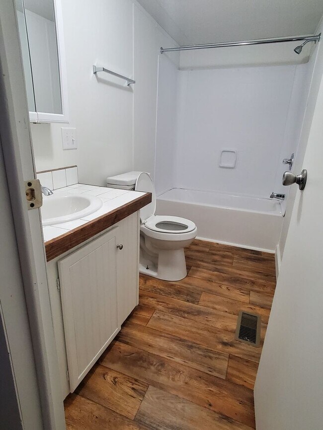 Photo - 1009 Jacks Dr