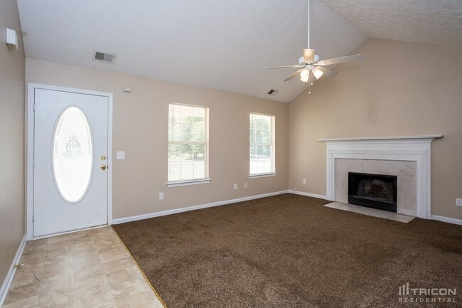 Photo - 100 5 Oaks Dr