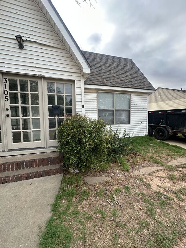 Photo - 3105 S Harrison- Duplex Unit B