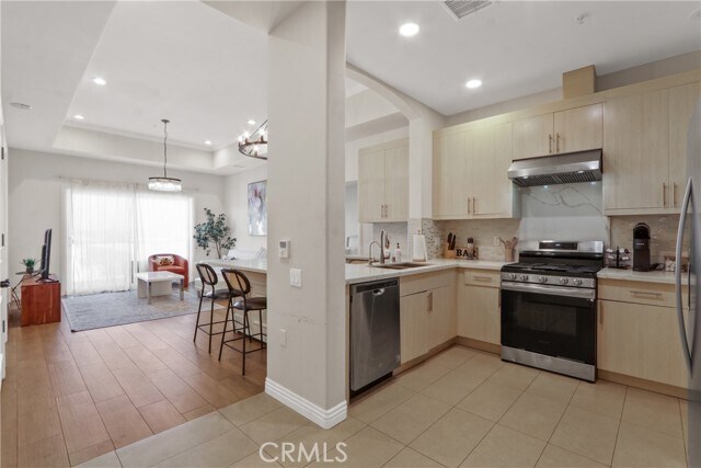 1598 Long Beach Blvd Unit 412