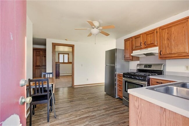 Photo - 46 Simmons Rd