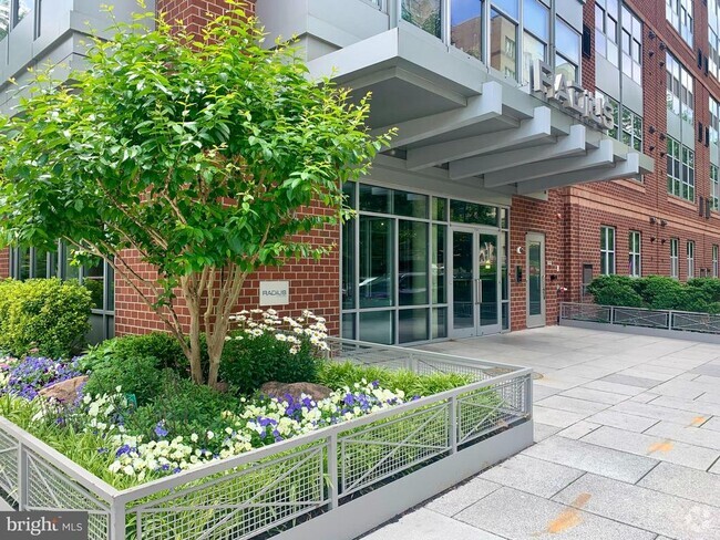 Building Photo - 1300 N St NW Unit 508 Rental