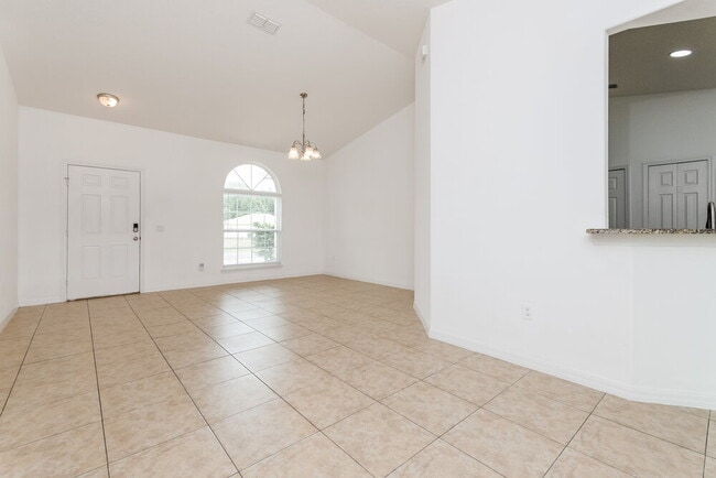 Photo - 1143 Doncaster Ct