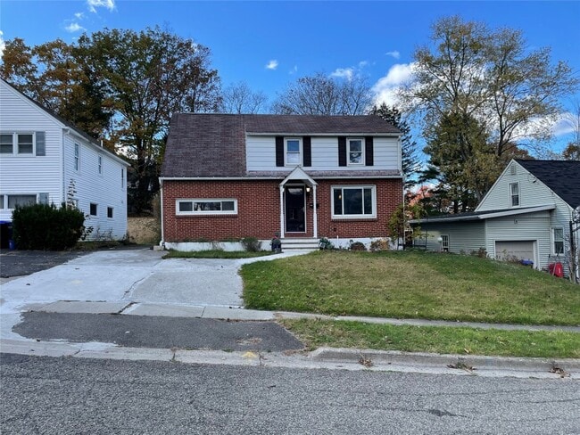 Building Photo - 504 Torrance Ave