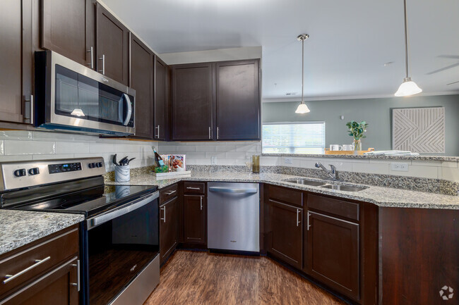 Interior Photo - Enclave at Bailes Ridge Apartments