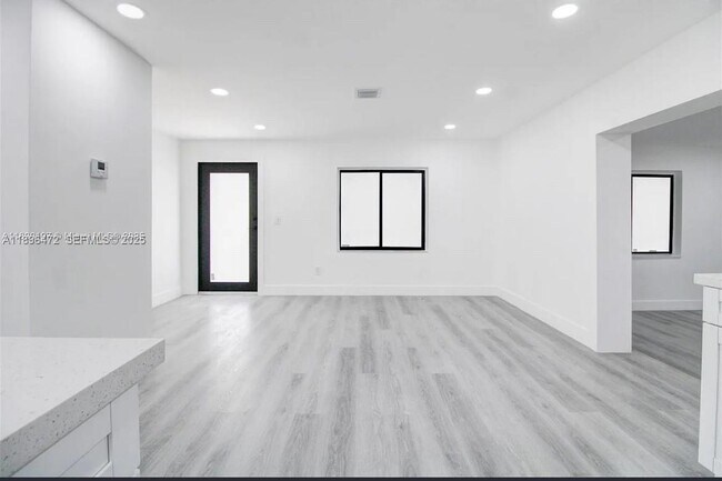 Photo - 13885 NW 5th Ave