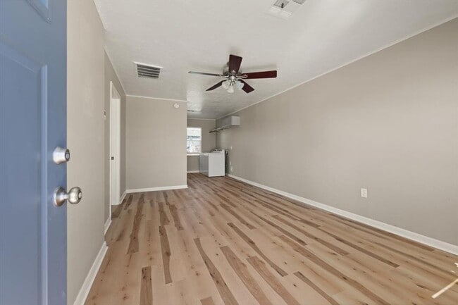 Photo - 529 N Baumann Ave