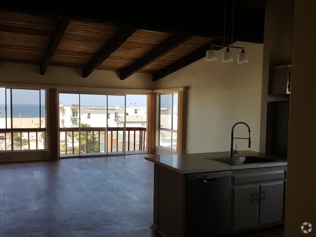 Kitchen & Living Room - 296 Hermosa Ave Rental