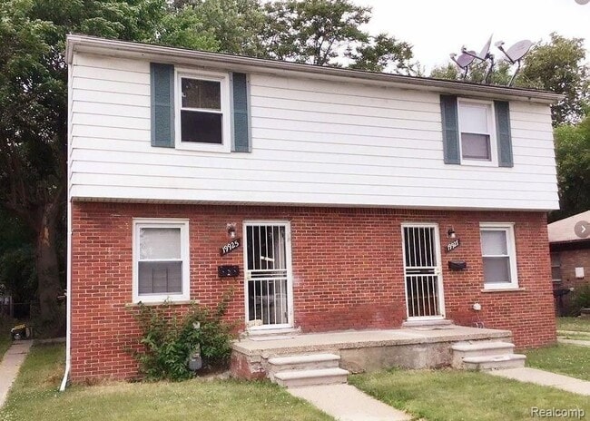 Building Photo - 19927 Greenfield Rd Rental