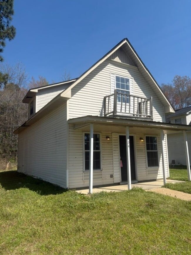Photo - Renovated 3 Bedroom 2 Bath Home for Rent!