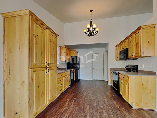 Photo - 3672 Nairn Dr