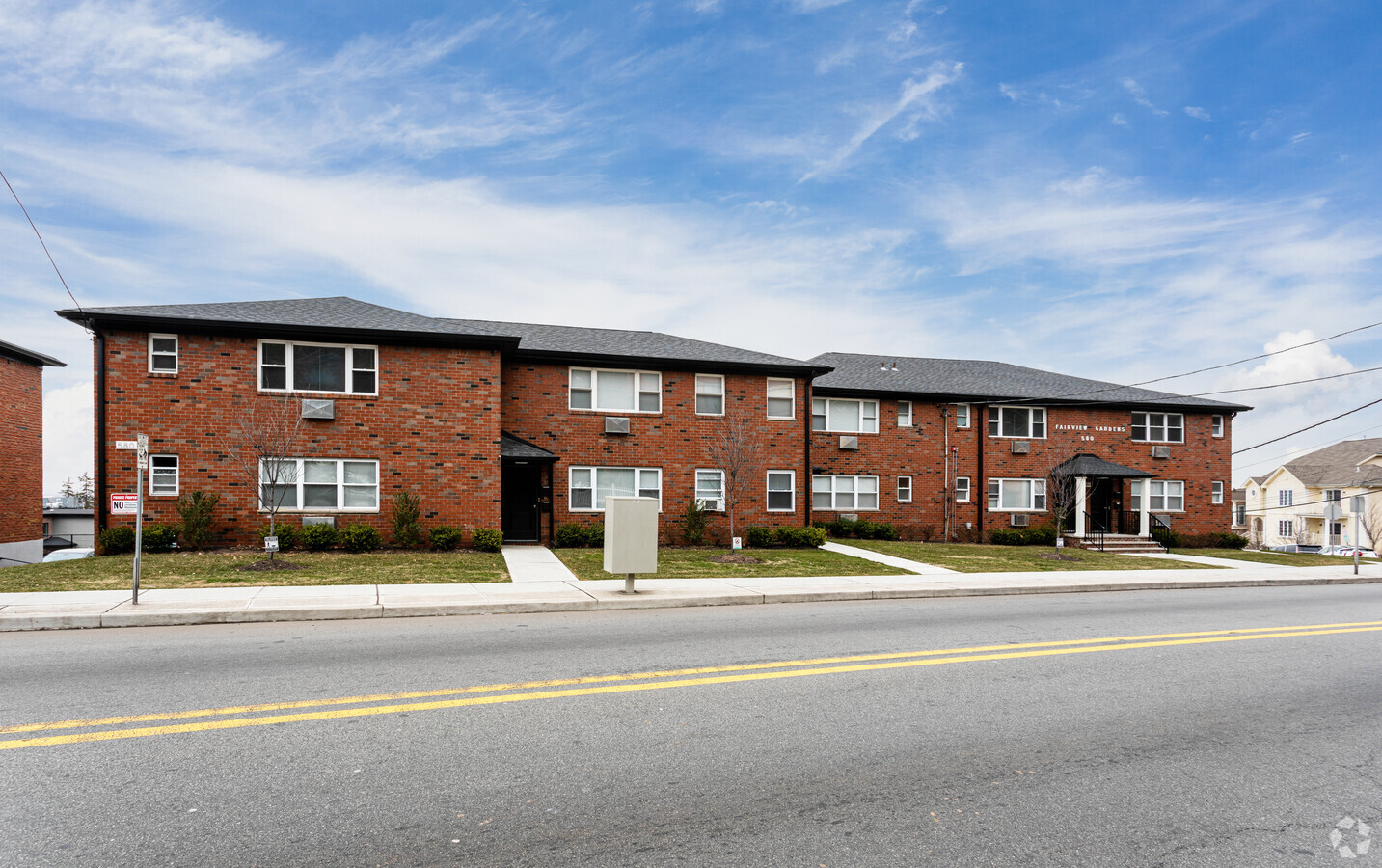 Fairview Gardens - Fairview Gardens Apartments
