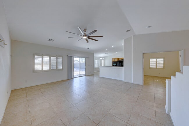 Photo - Carry Over Showing: This property has been shown before and will be rented to the first most qual...