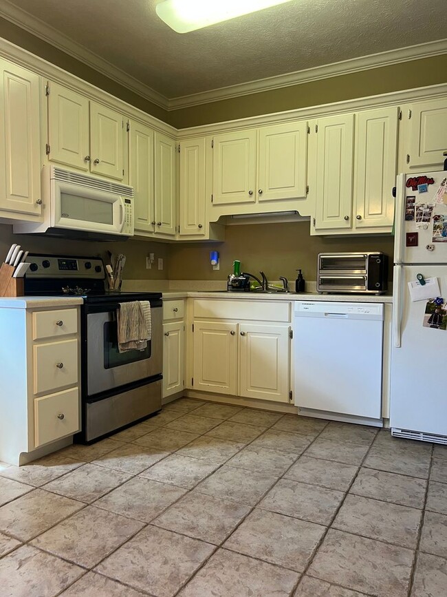 Photo - 2109 Harris Dr