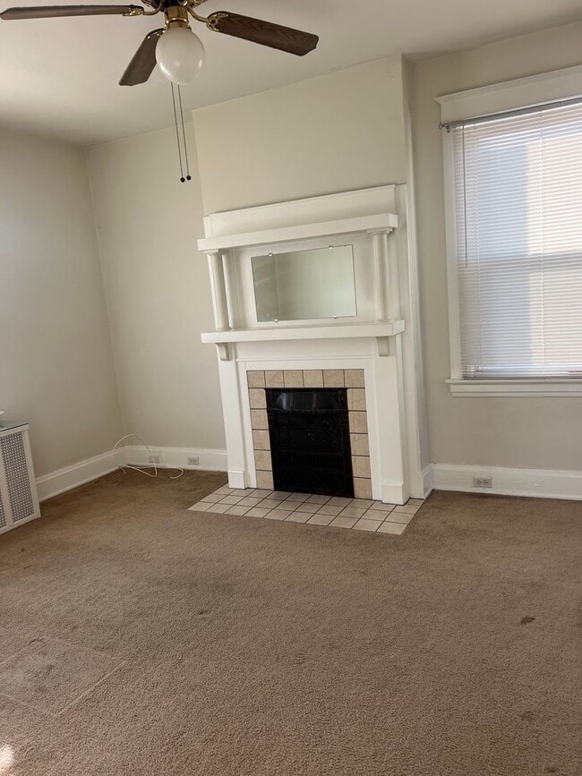 Building Photo - 3943 Glenmore Ave Unit 3943 Glenmore  2