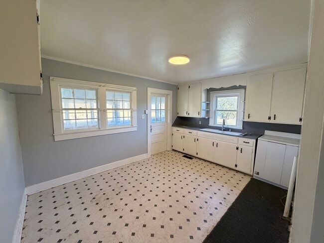 Photo - Statesville - Cool Springs - 2BD / 1 BA